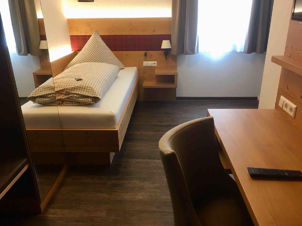 Inn Landgasthof Linde Hepbach, & Restaurant *