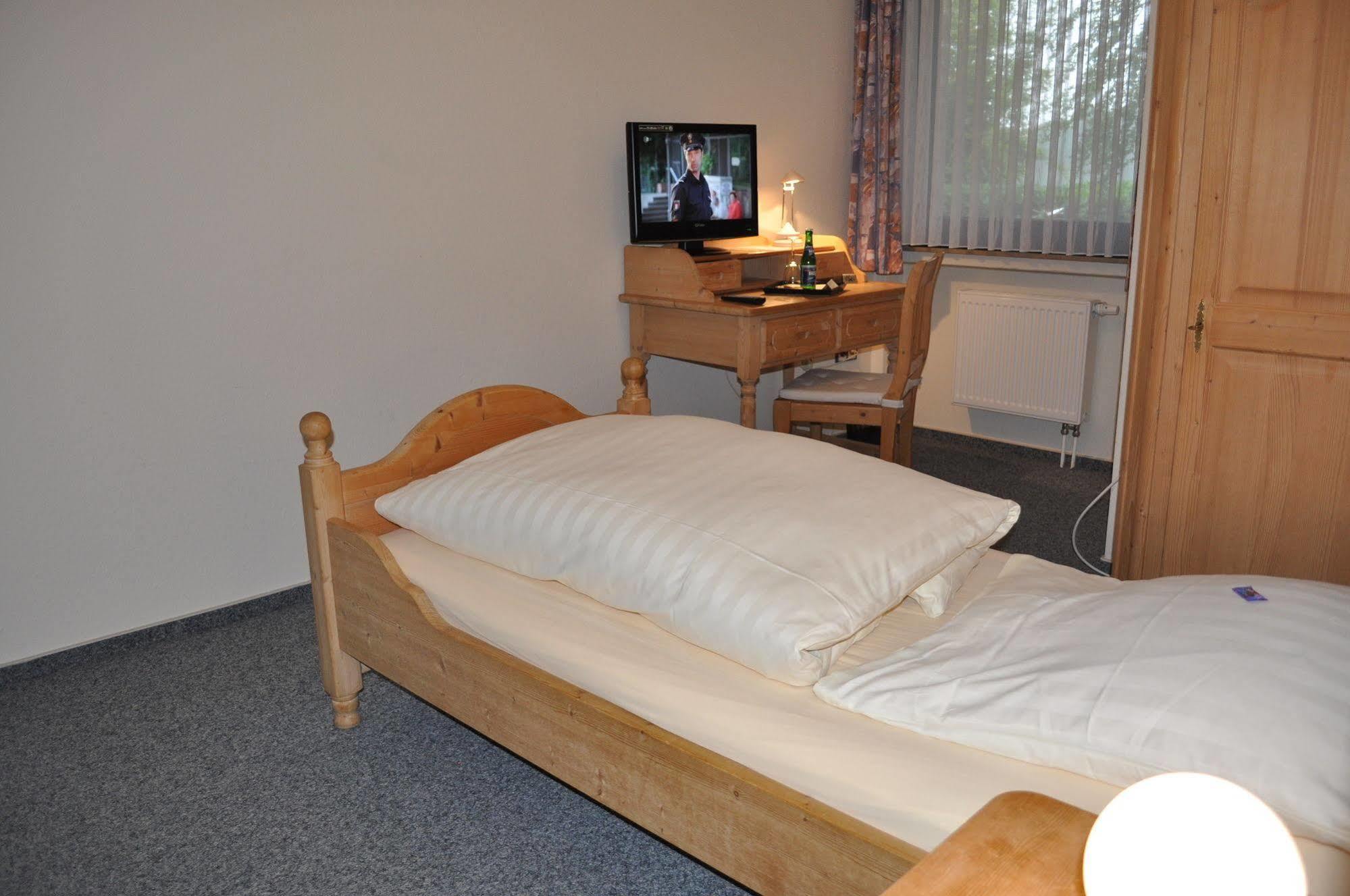 Hellmanns Hotel Bremers Bauerndiele 3*
