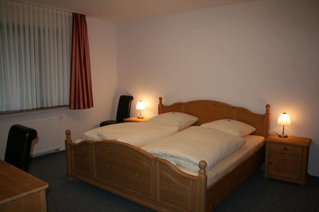Hellmanns Hotel Bremers Bauerndiele Wiefelstede