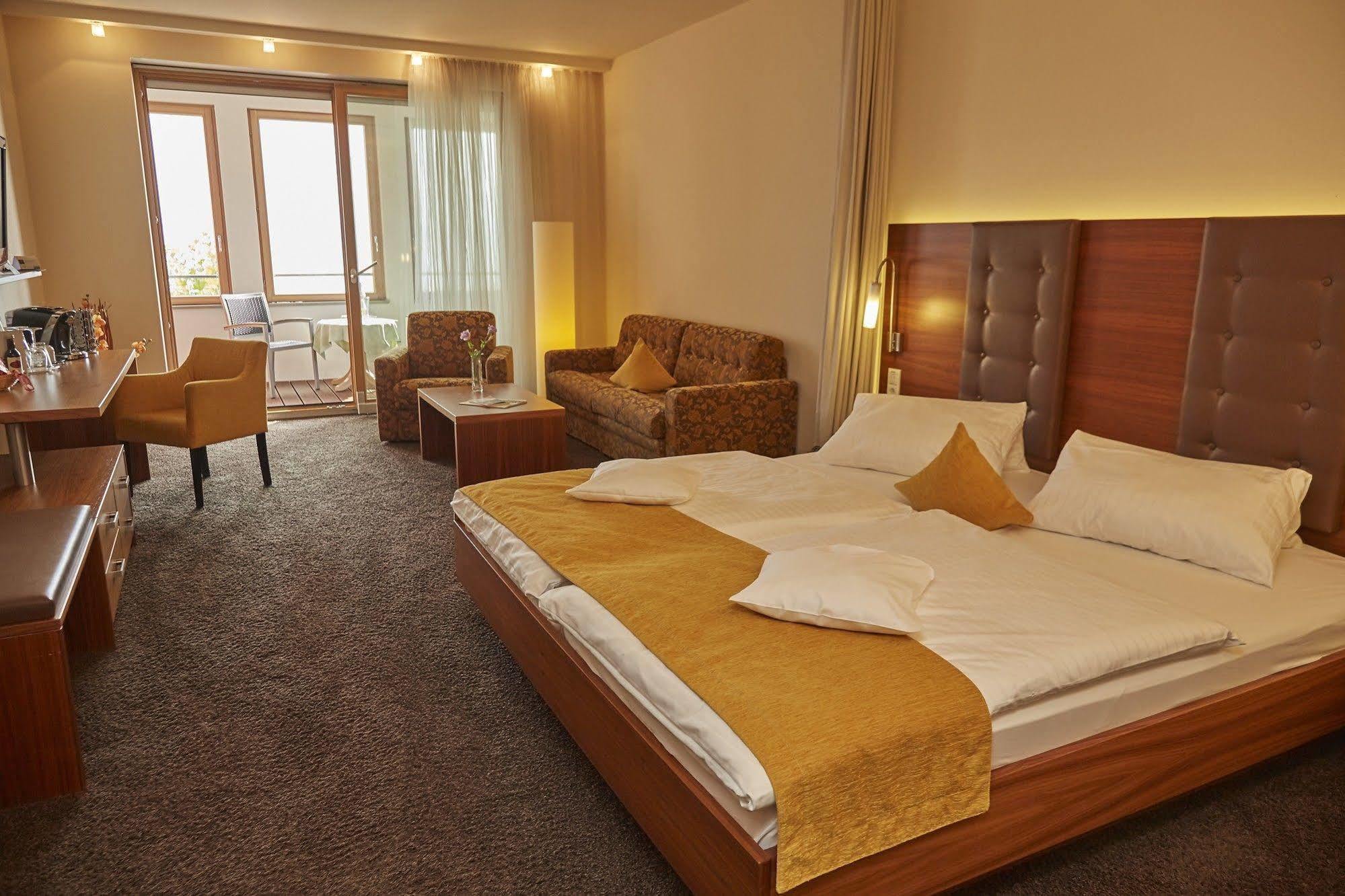 Flair Zum Schiff 3*