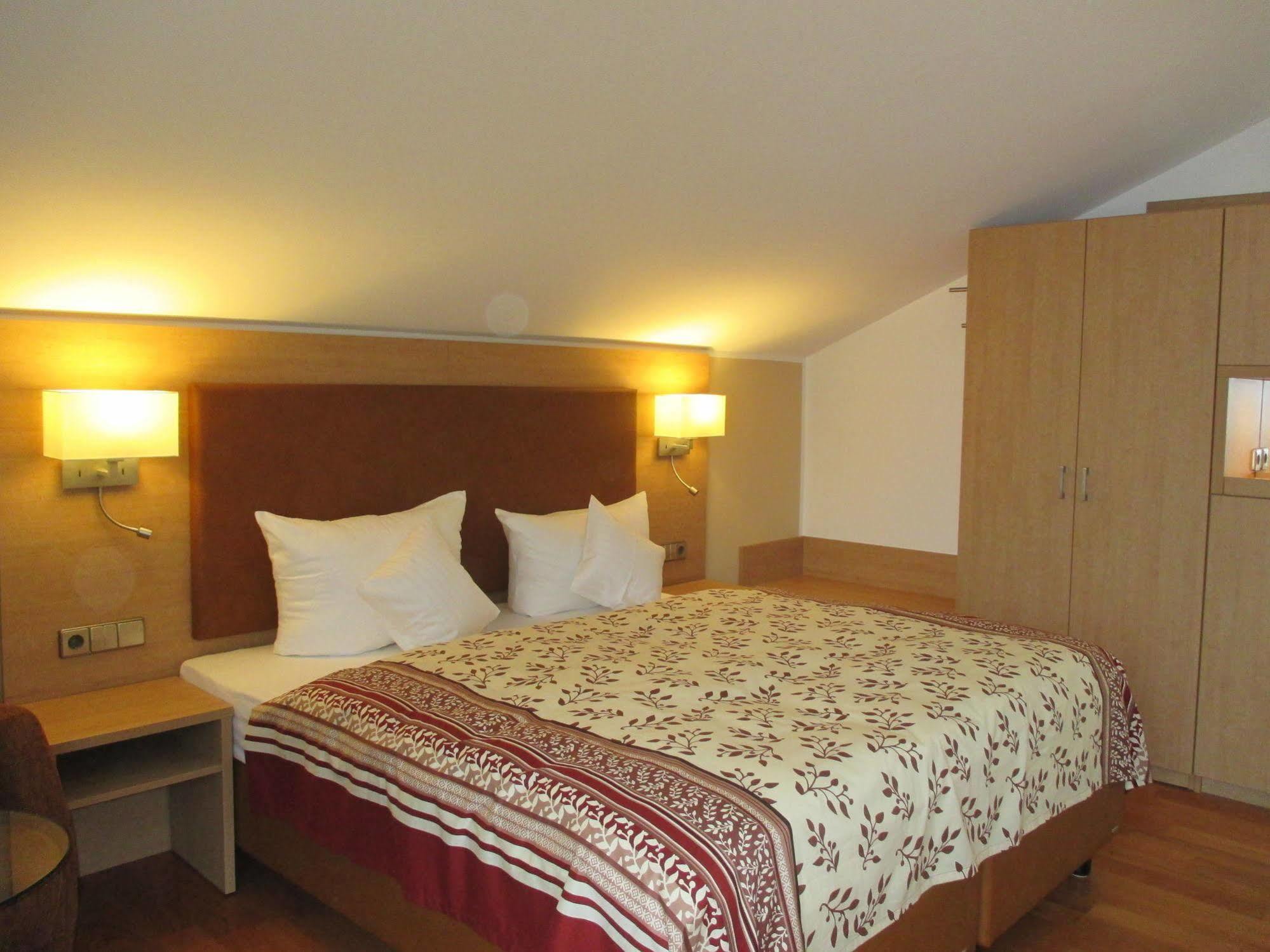 Am Yachthafen Hotel 3*