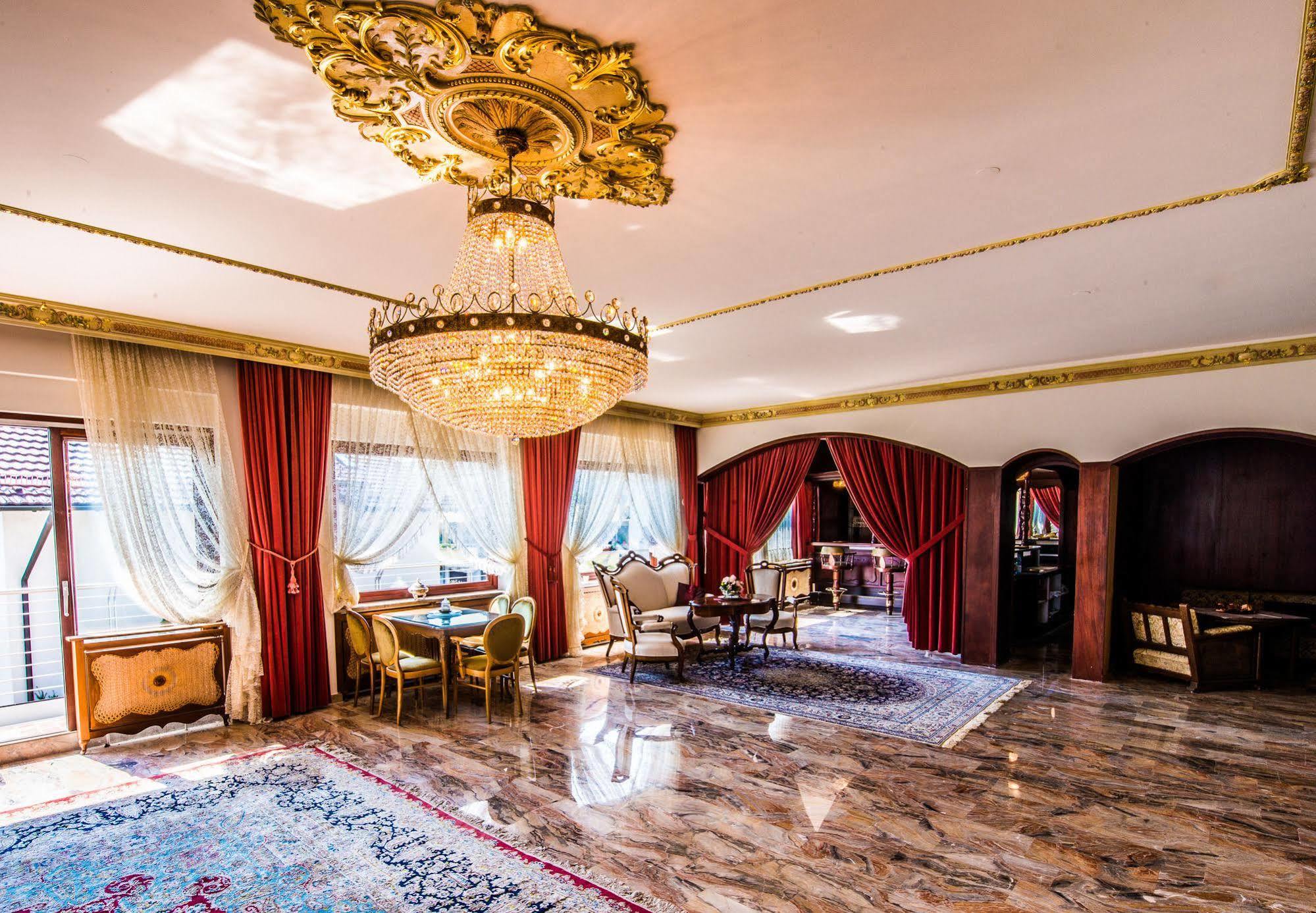 Hotel Am Yachthafen 3*