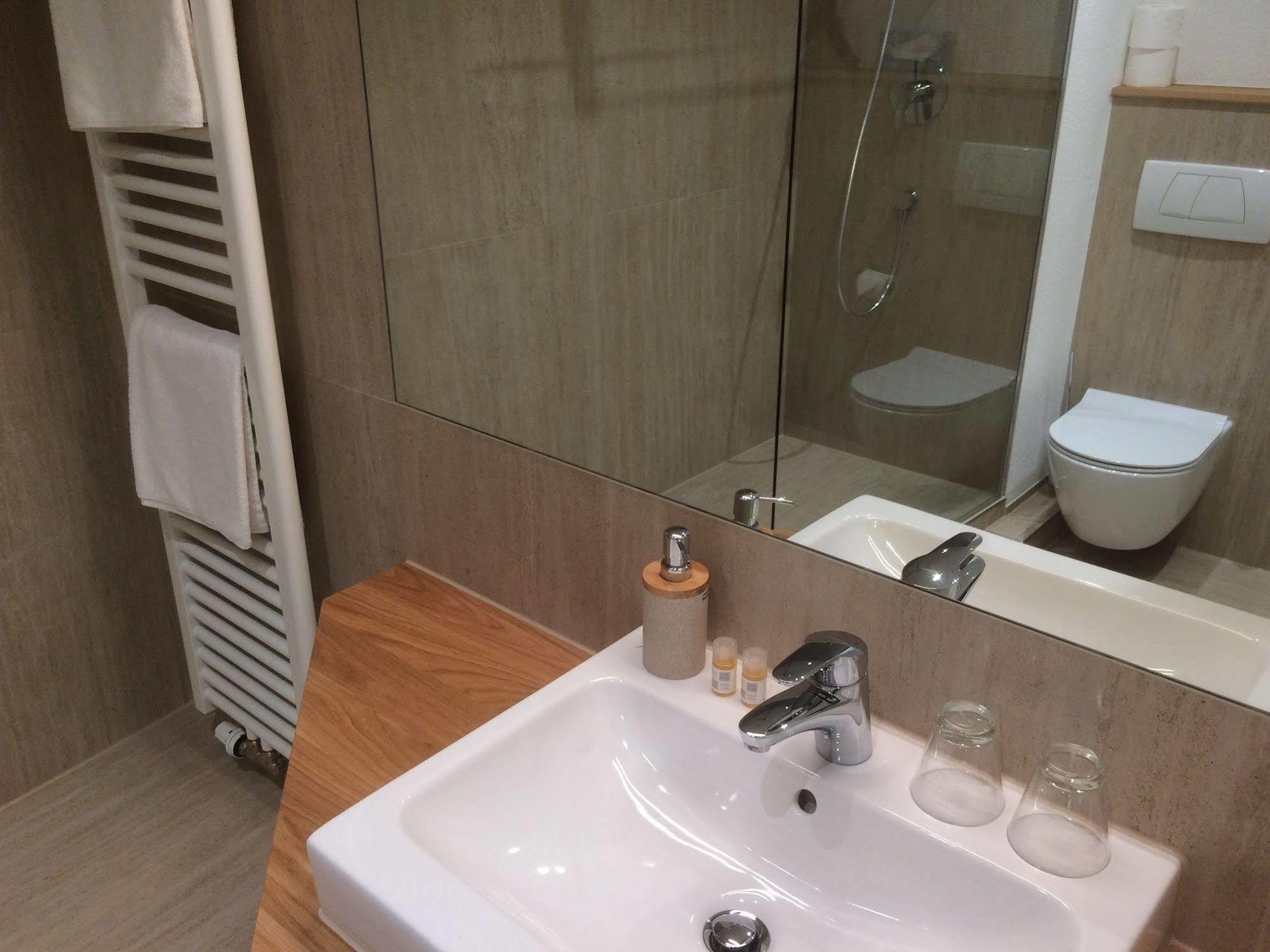 Spiegel Garni 3*