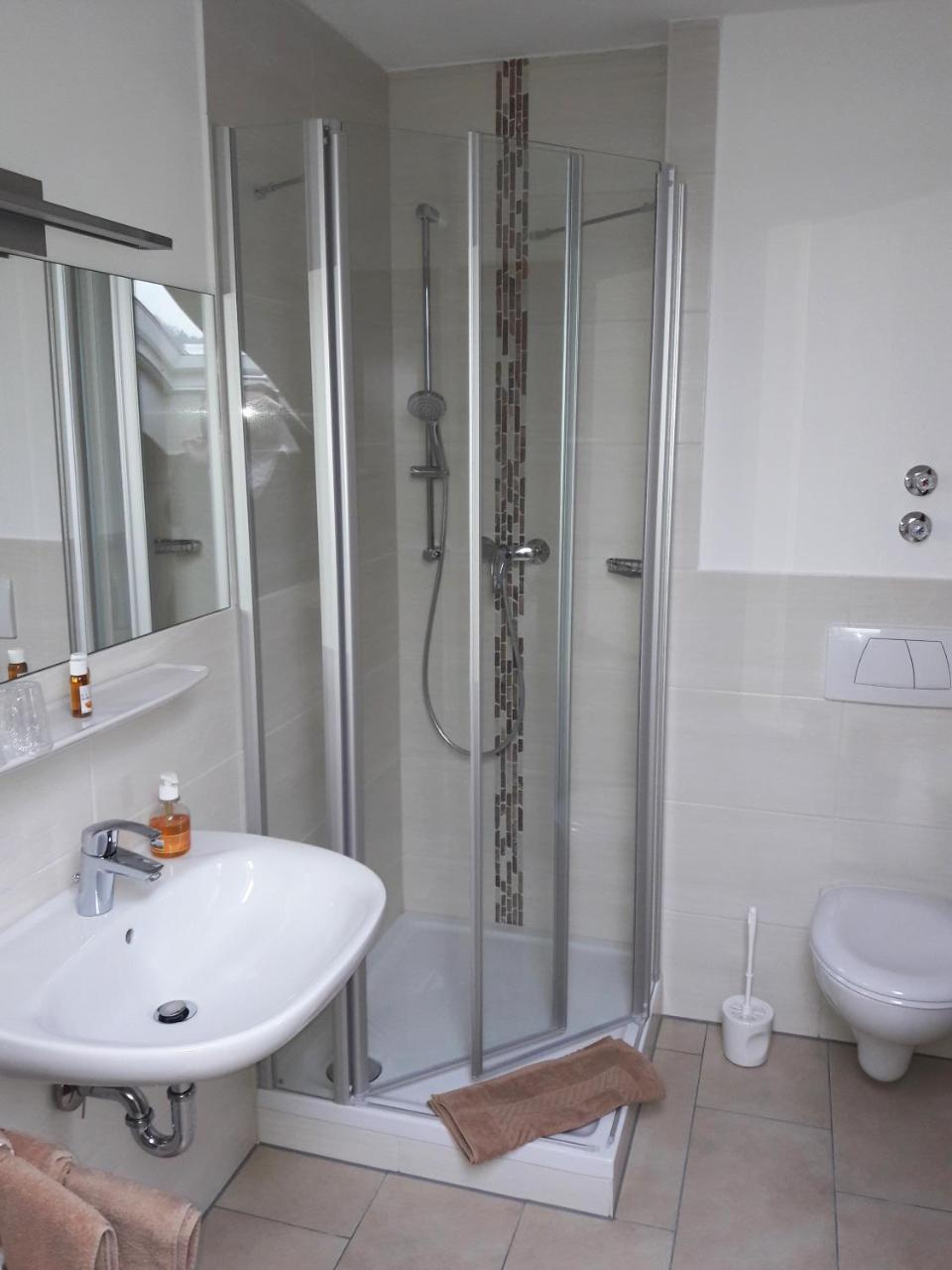 Gasthof Rottaler Bienenhof 2*