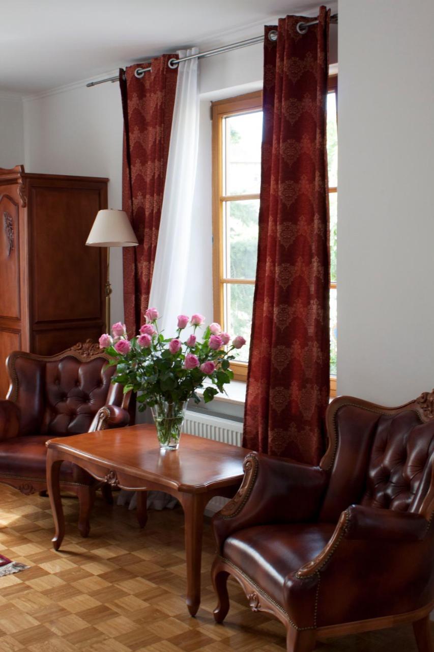 Viktoria Hotel