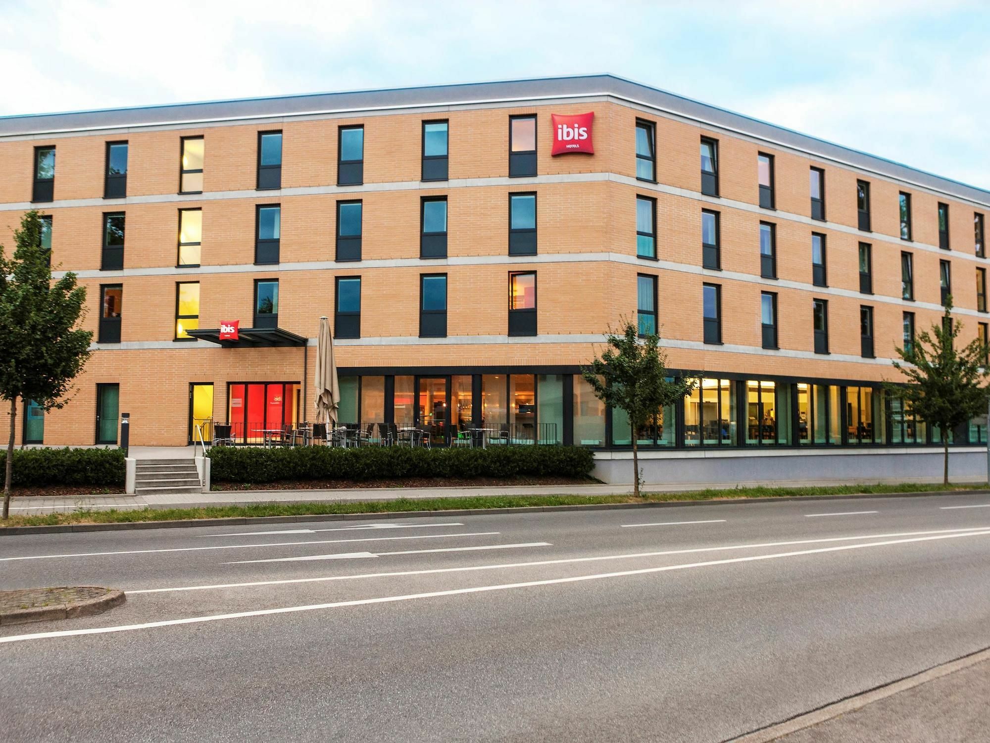 Ibis Hotel 3*