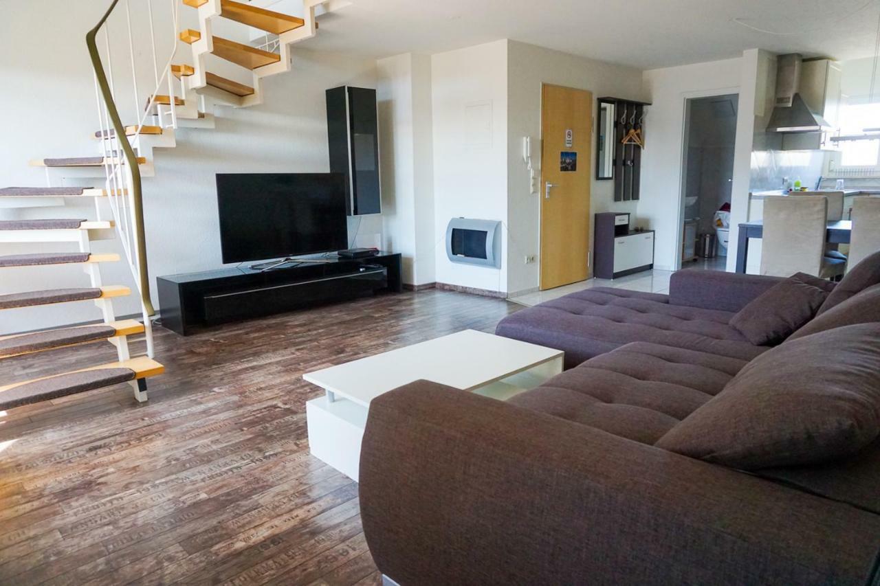 Maisonettewohnung 2 Stockwerke Mit Balkon Und Self Checkin Apartment
