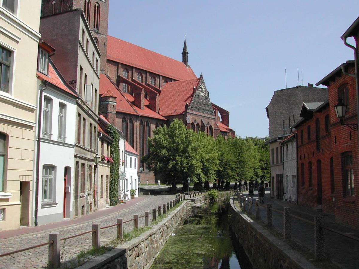 Ferienhaus Wohlfühlferienhaus In Der Wismarer Altstadt - Abc198 Wißmar