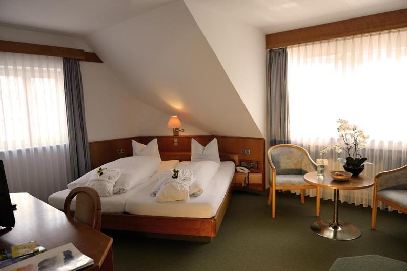 Zum Lieben Augustin Am See Hotel