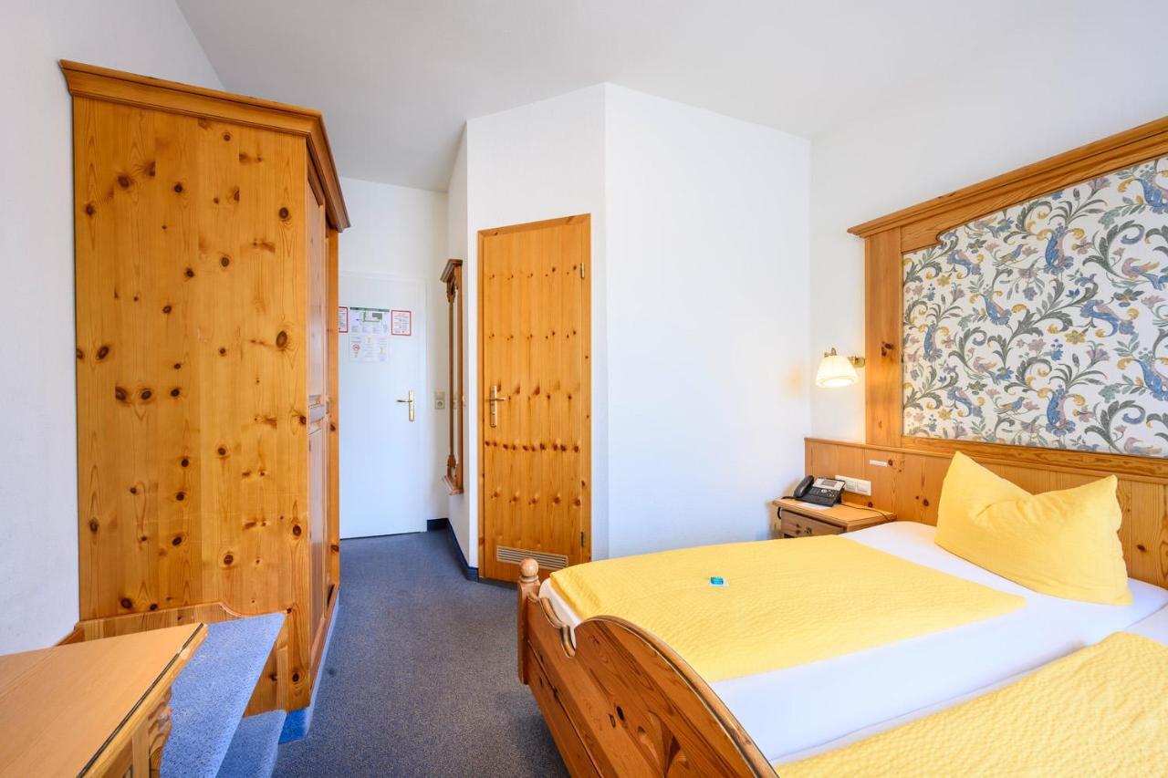 Goldener Hirsch 3*
