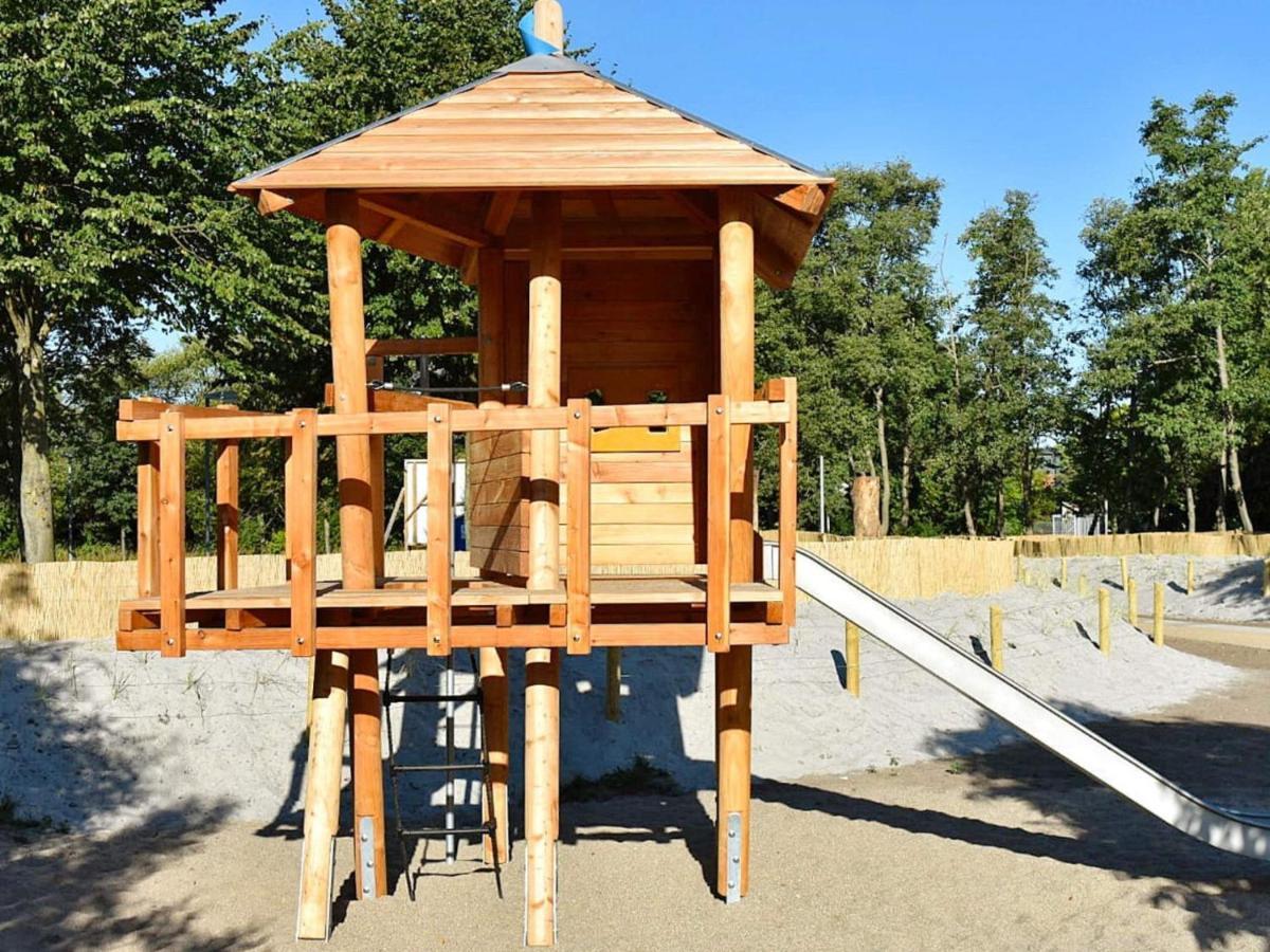 8 Person Holiday In Gro Enbrode * Großenbrode