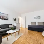 Soho 8 !Lake-Mountain View & Free Parking!