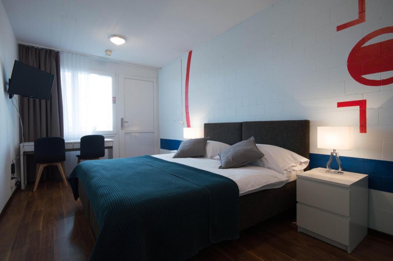 Bodensee-arena 3*