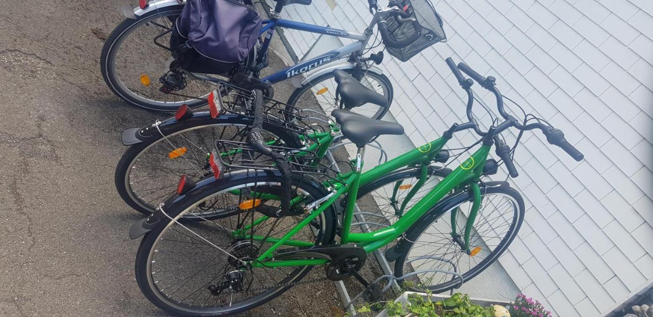 Getaway With Private Entrance, Right On The Constance Cycle Path, Barbecue Area, Free Wifi, Netflix And Free Bikes Apartment *