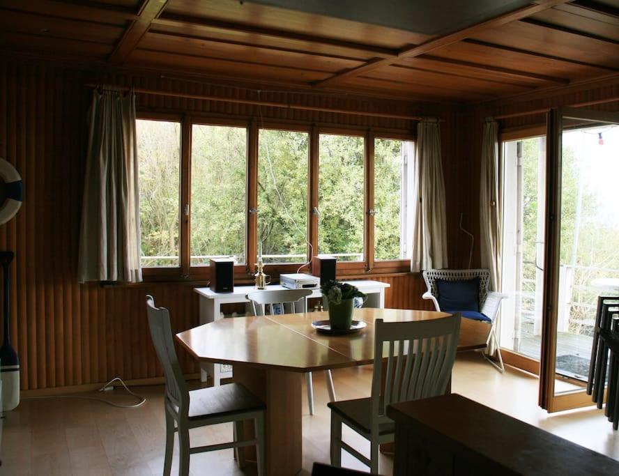 Haus Am Seeufer Mit Veranda In Natuerlicher Umgebung Holiday home Guttingen