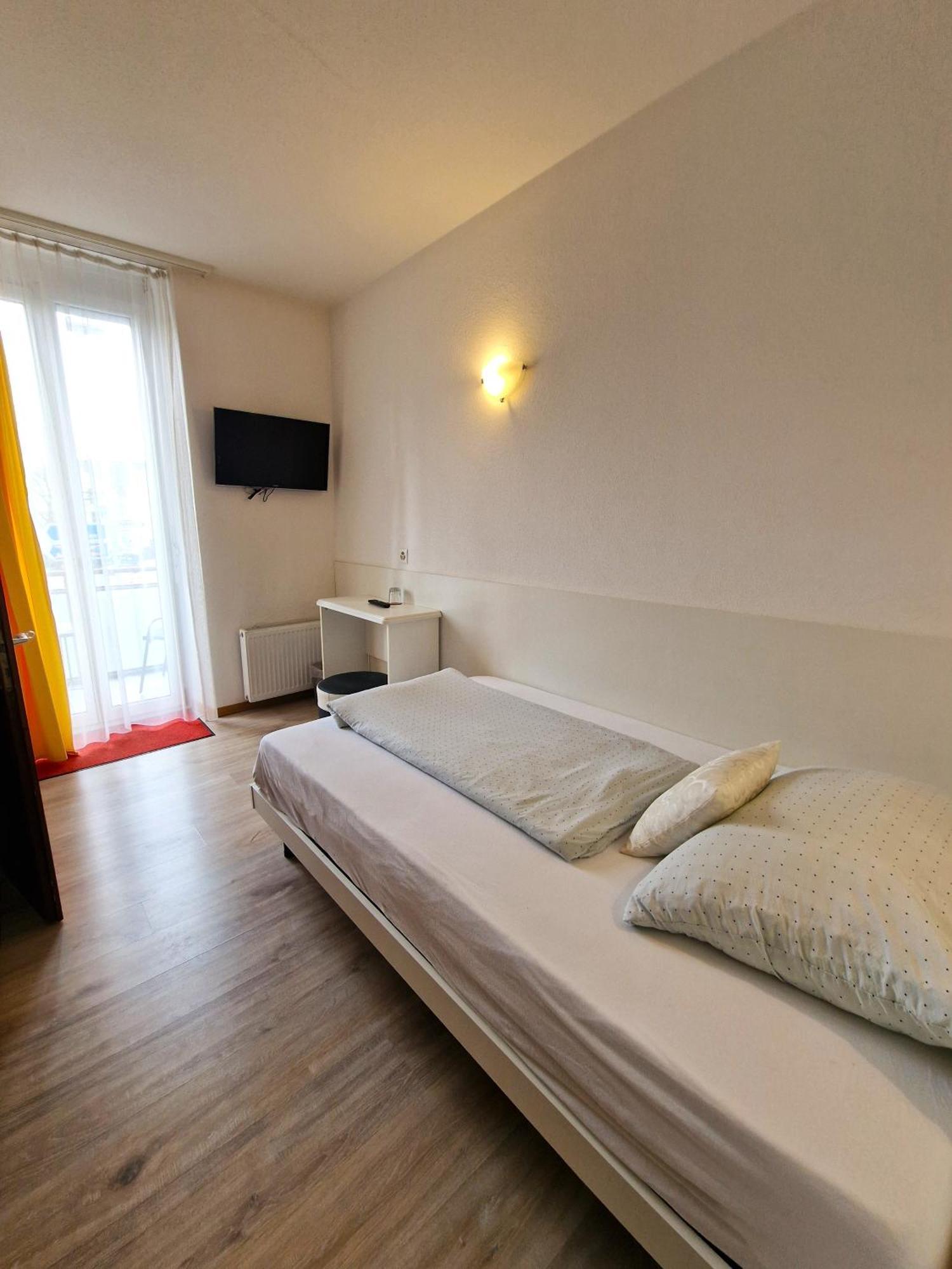 Hotel Plaza 3*