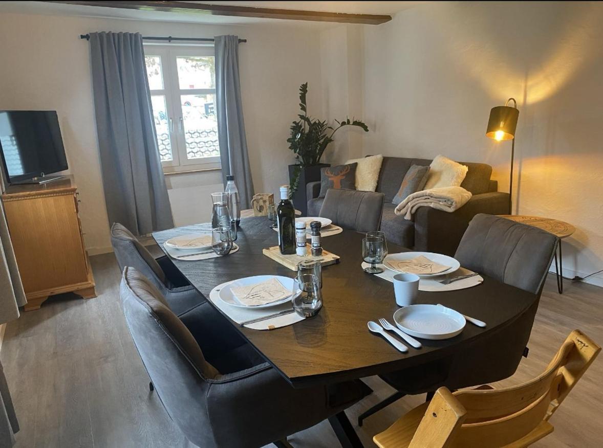 Zentrales Wohlfuehlapartment Mit Gratis Stellplatz Apartment *