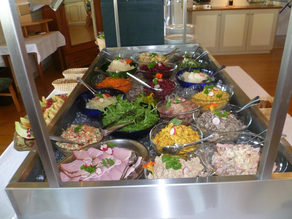 Hotel Speiserestaurant Bahnhof 3*
