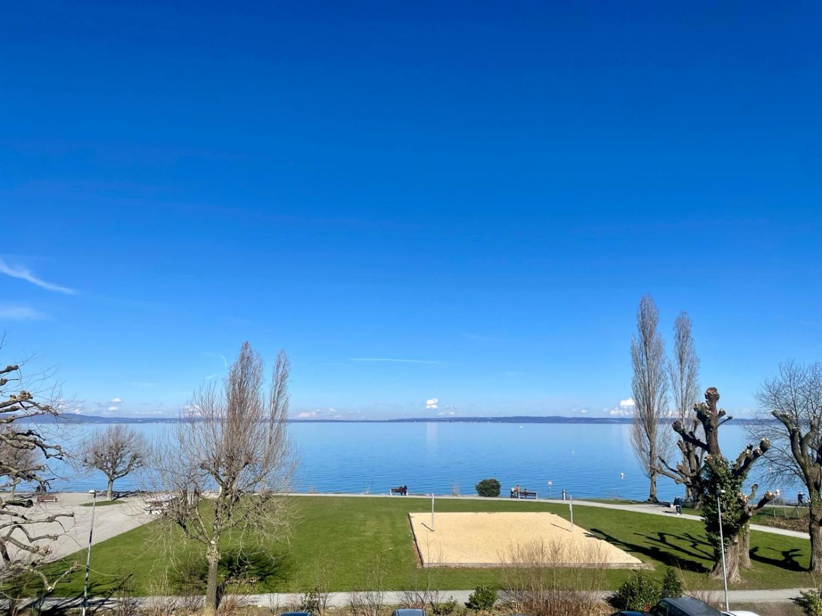 Apartment Amazing Lakeview Flat